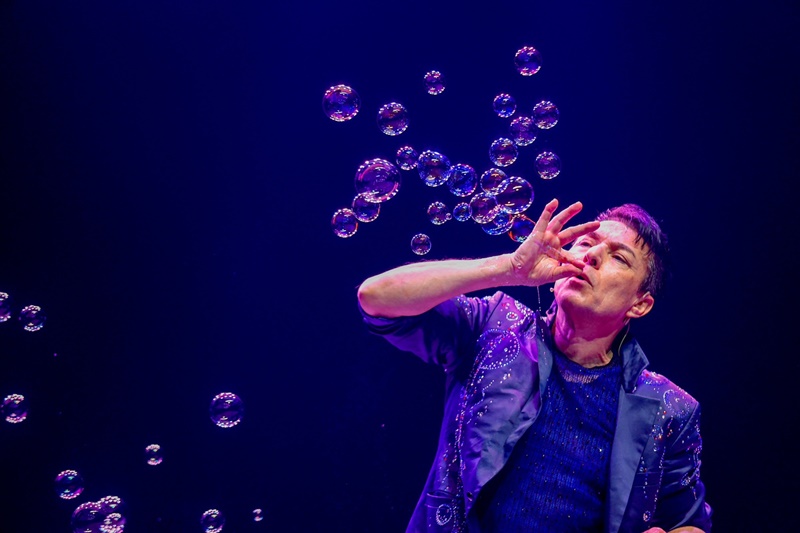 Gazillion Bubble Show โชว์ฟองสบู่