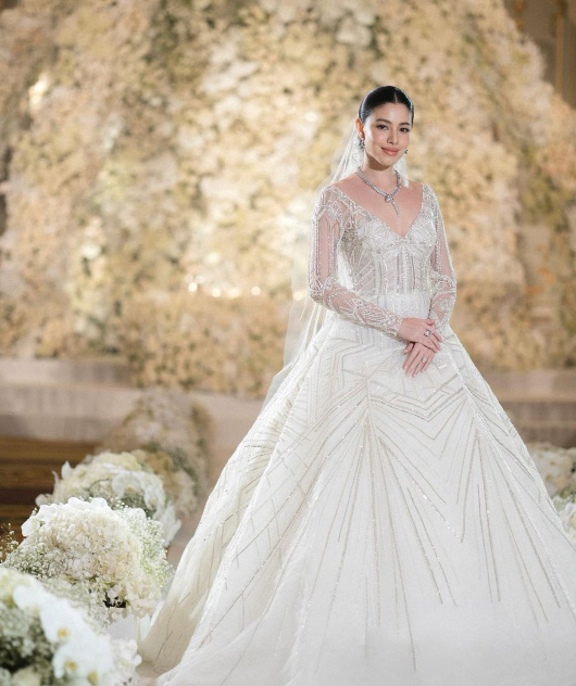 แคท ซอนญ่า ชุดแต่งงาน