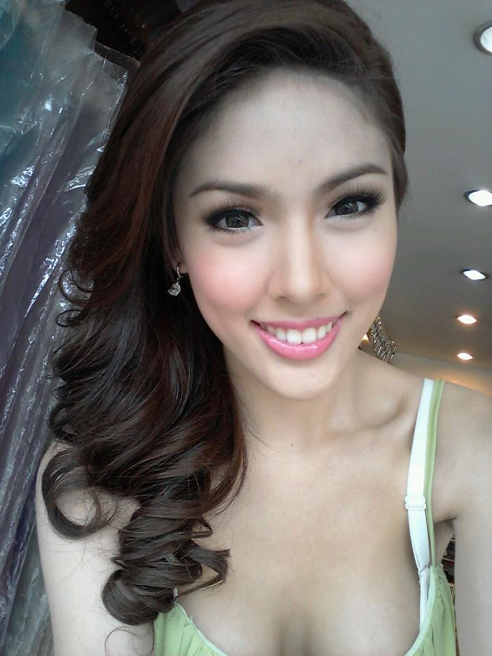 นัท นิสามณี