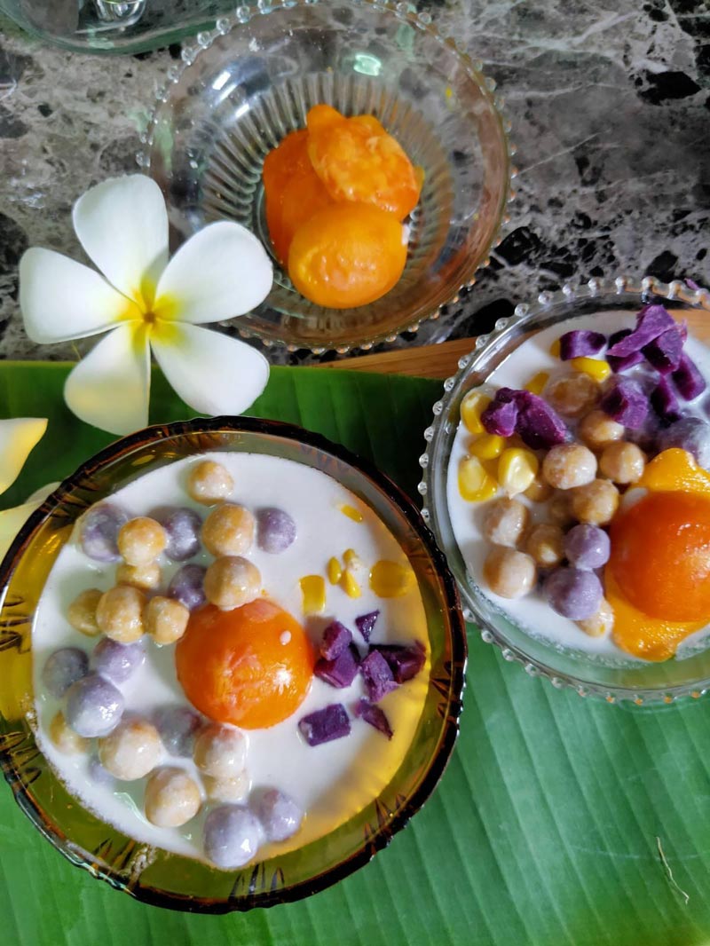 บัวลอยไข่เค็ม