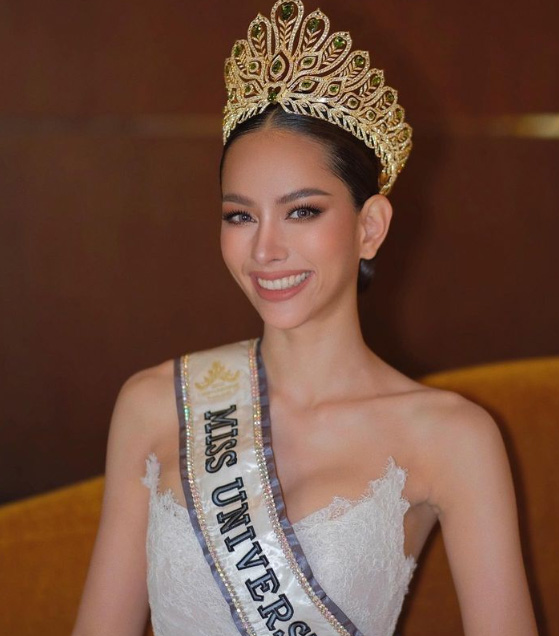 แอนนา เสืองามเอี่ยม