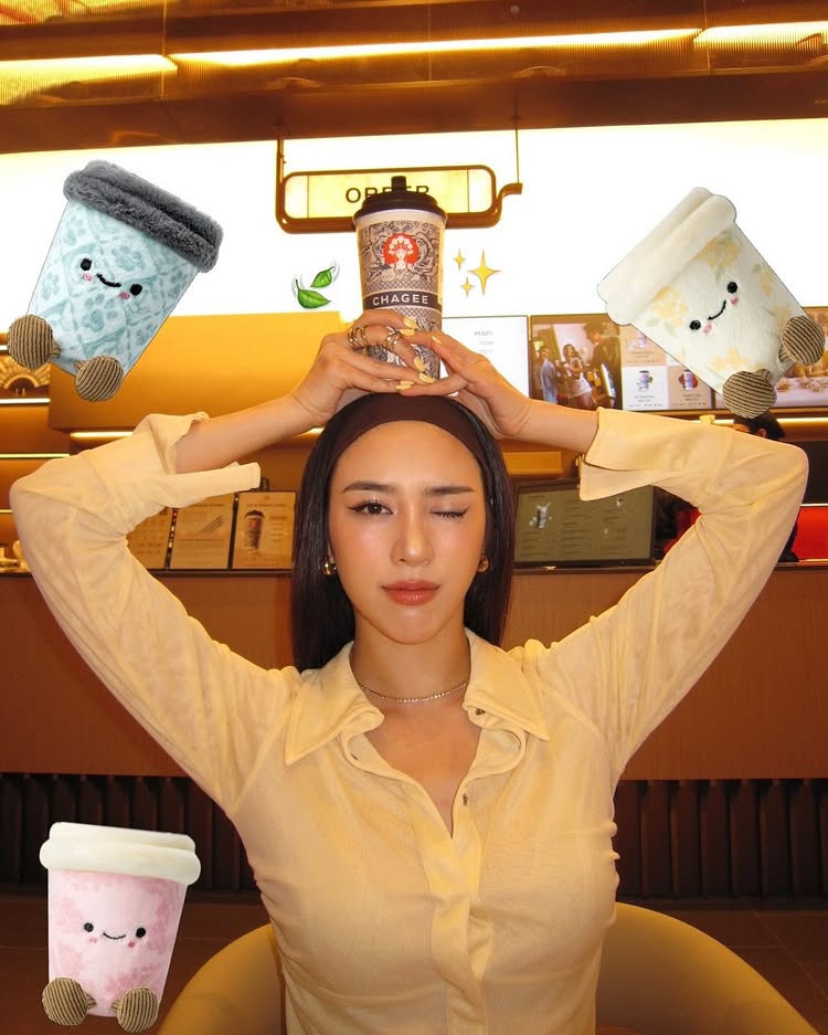 พลอย รัญดภา กับชุดกินข้าวแกงสุดเซ็กซี่ แนบเนื้อทุกอณู