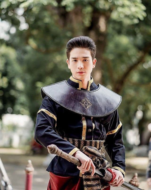 ตงตง กฤษกร