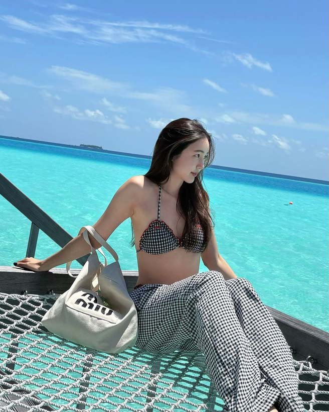 บัว นลินทิพย์