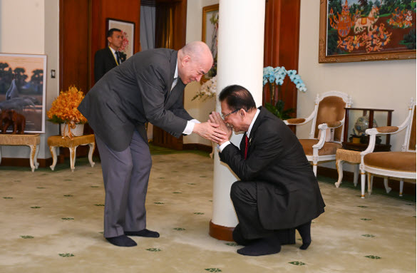 ประวัติ นโรดม สีหมุนี กษัตริย์แห่งกัมพูชา