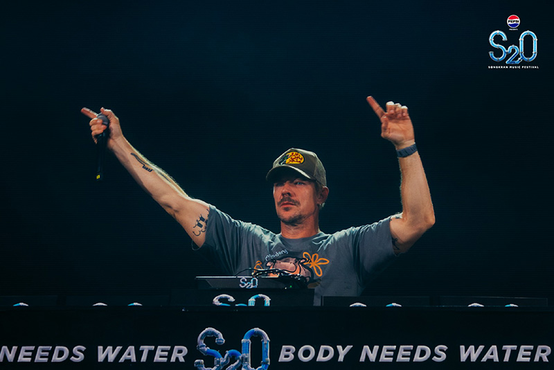 หมูเด้ง ยังฮอตไม่หยุด