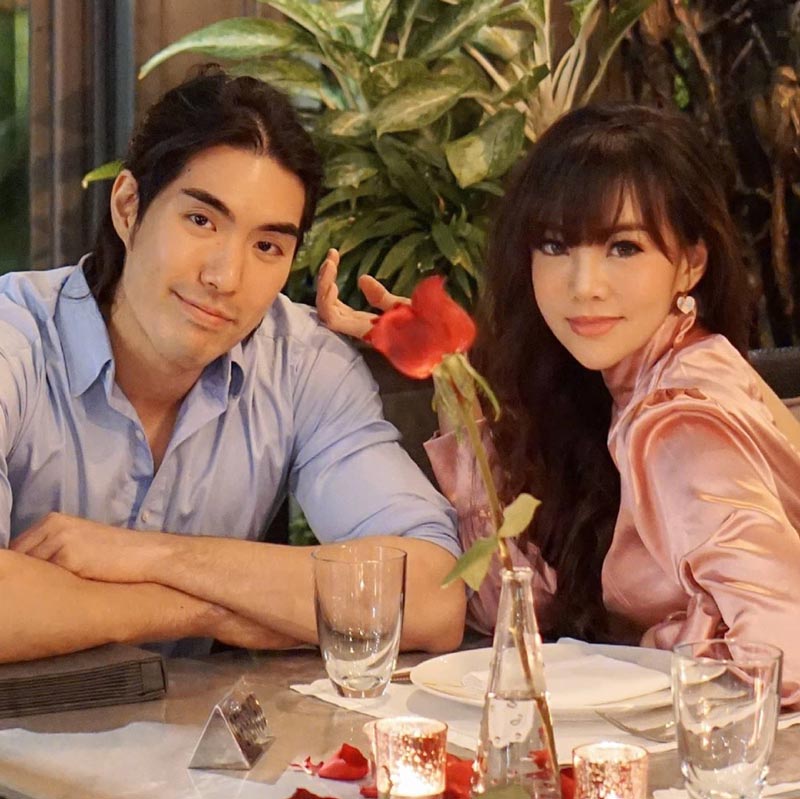 แนนนี่ เกิร์ลลี่ เบอร์รี่