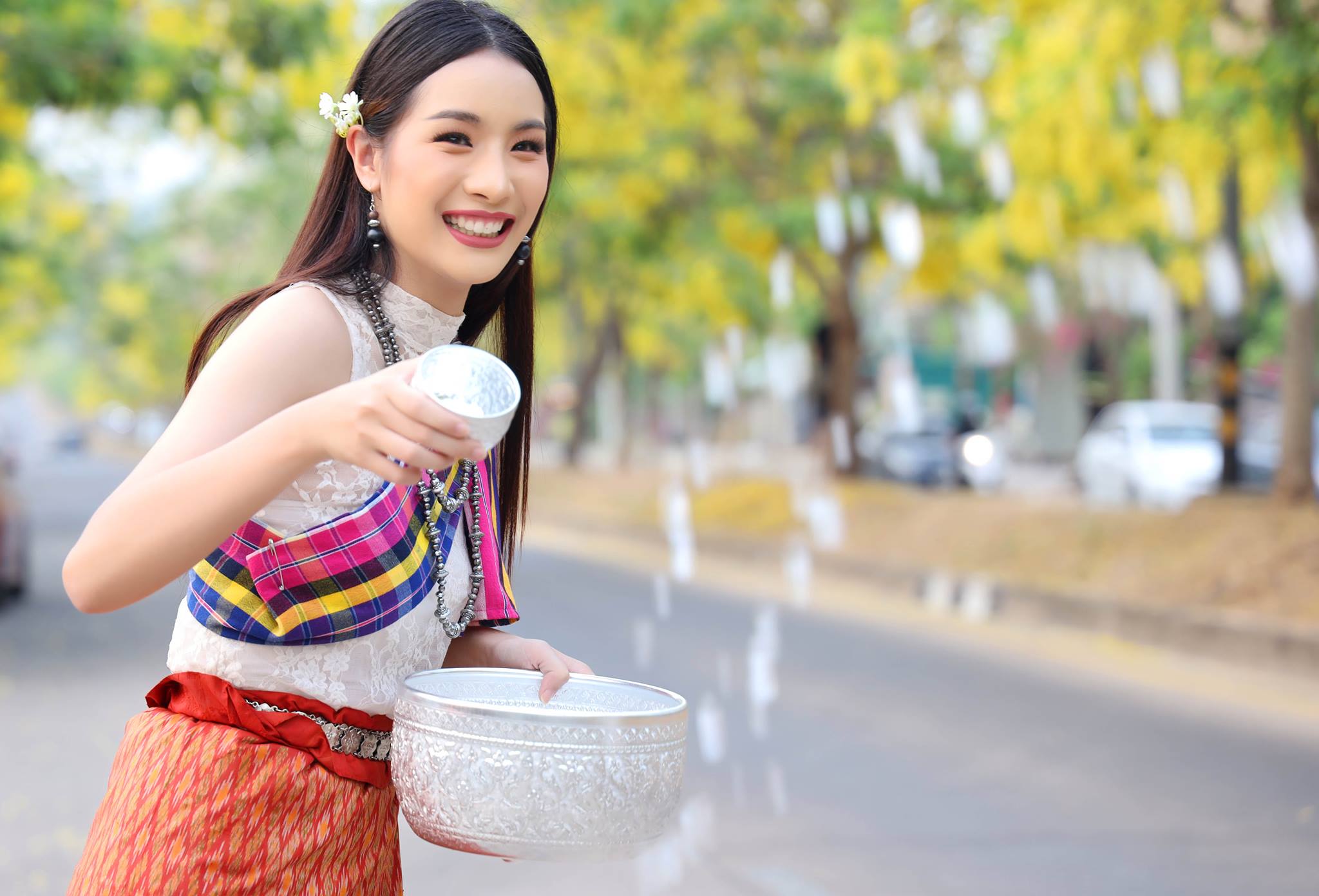 น้ำมนต์ มนต์ชนิตว์