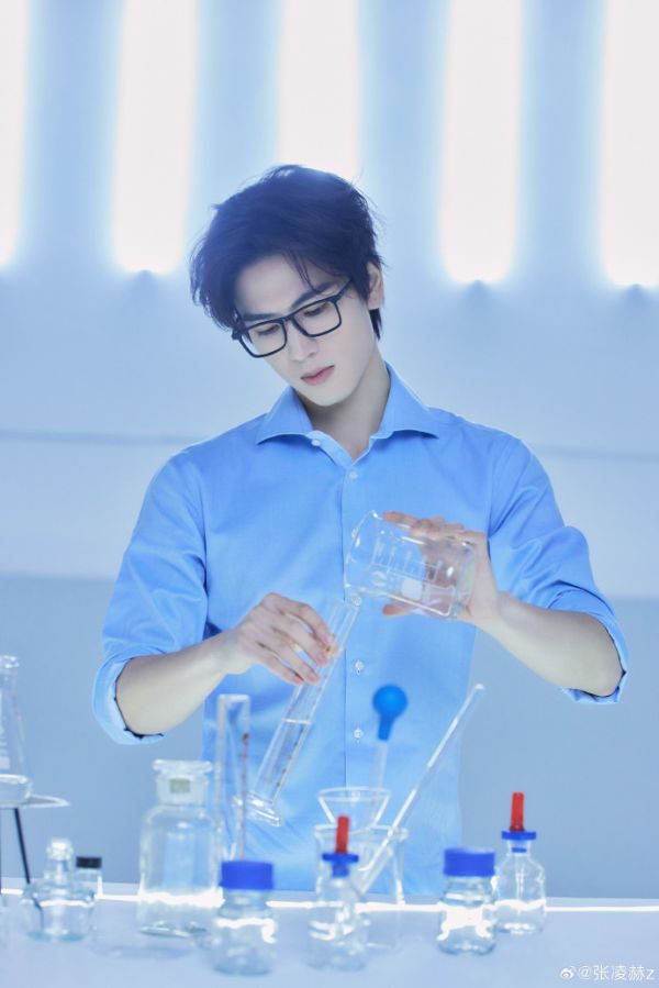 จางหลิงเฮ่อ Zhang Ling He