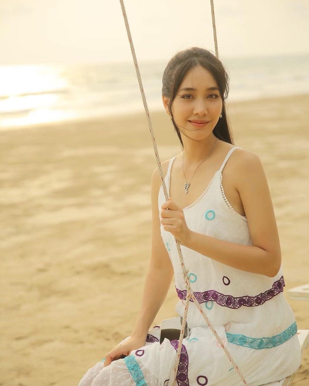 มิน พีชญา