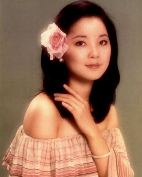  เติ้งลี่จวิน