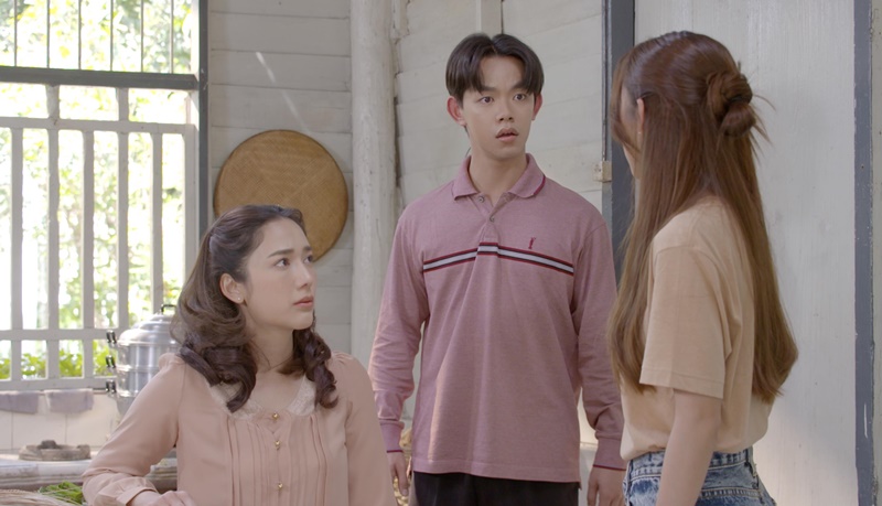 อกธรณี นักแสดง