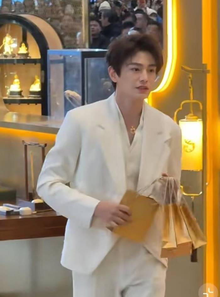  ติงอวี่ซี (Ding Yu Xi)