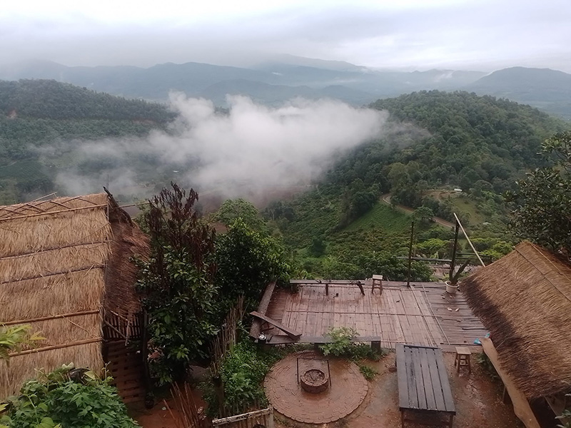 บรรยากาศที่พักบ้านป่าคาโฮมสเตย์ & แค้มป์ปิ้ง