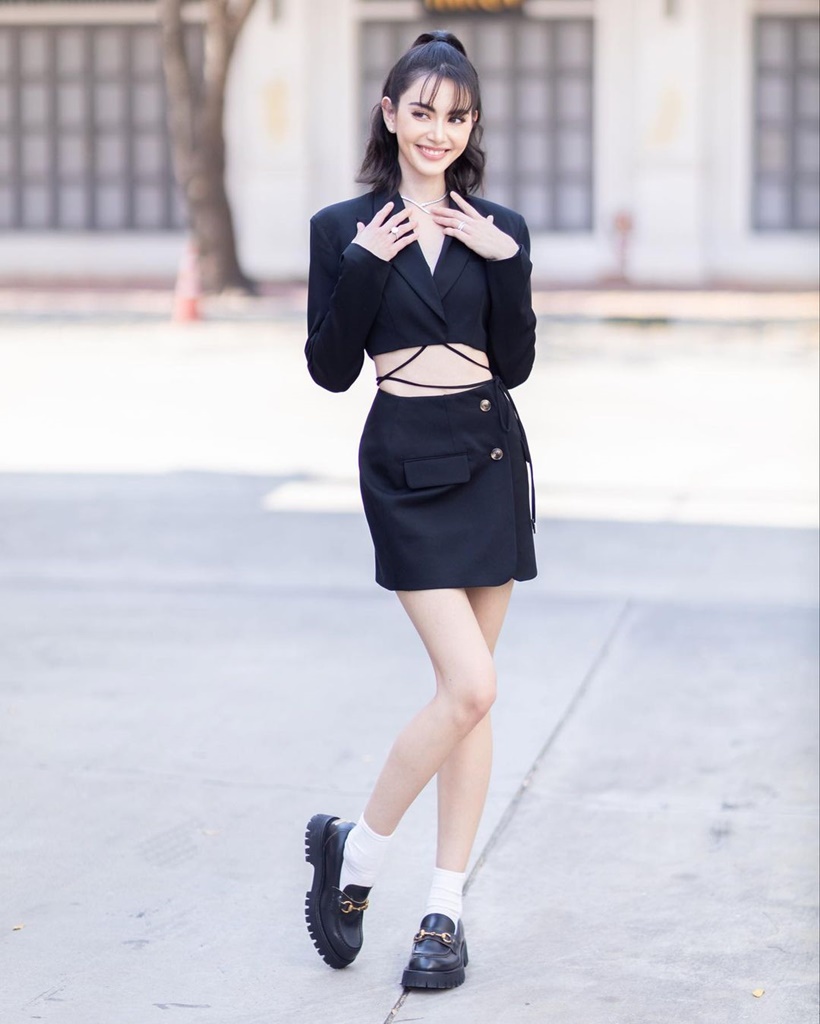 ใหม่ ดาวิกา