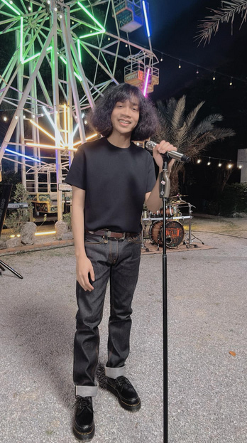 ส่องภาพ ปุ้ย L.กฮ. สมัยหนุ่ม ๆ ลุคผมสั้น คมเข้มไม่เบา