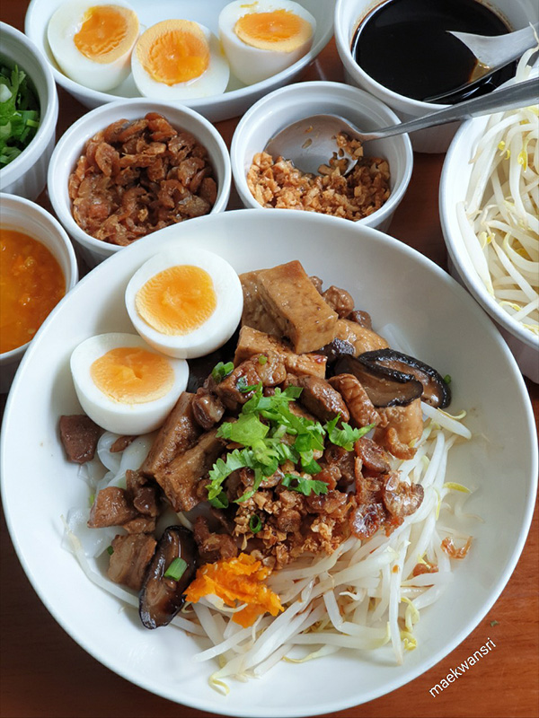 ก๋วยเตี๋ยวทรงเครื่อง