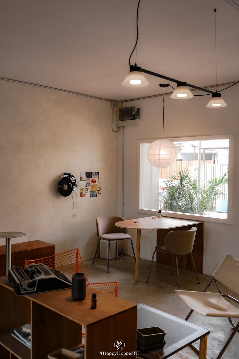 COOP (Coffee and Stuff) คาเฟ่ในปทุมธานี 