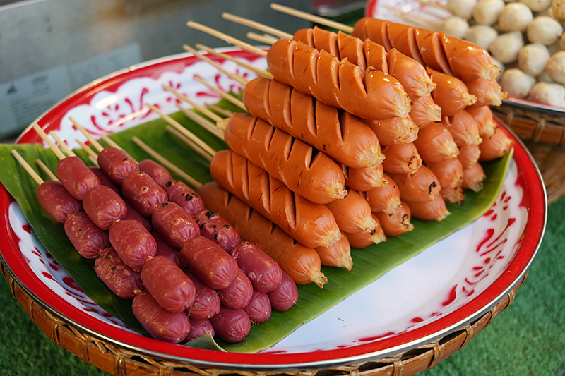 ไส้กรอกเสียบไม้ ของกินเล่น อาหารว่าง ช่วงดูบอล ฟุตบอลโลก 2026