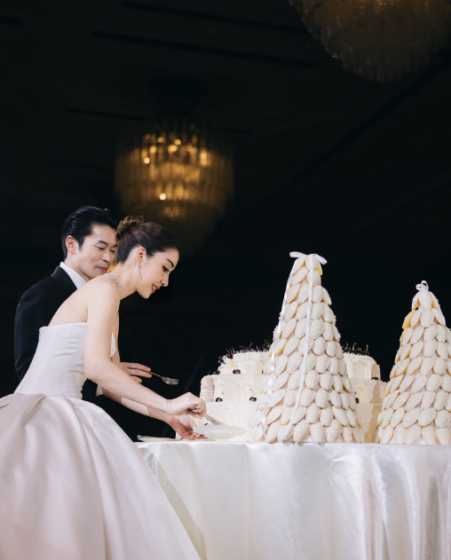 วุ้นเส้น วิริฒิพา กับ 2 ชุดแต่งงานในไทย สวยสง่า เรียบหรู ดูดี