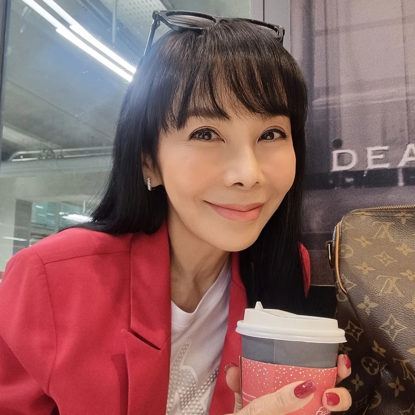 มยุรา