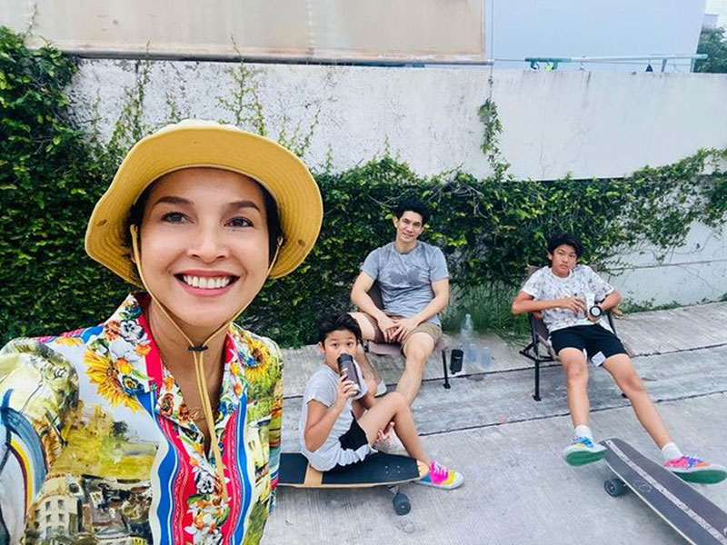 เคน หน่อย และครอบครัว