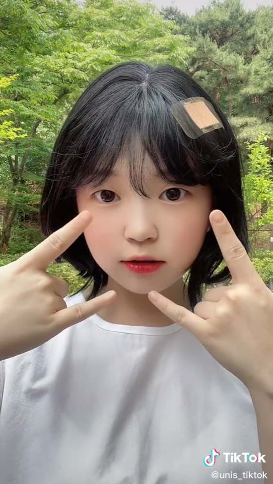 นักแสดงสาวหน้าเด็ก