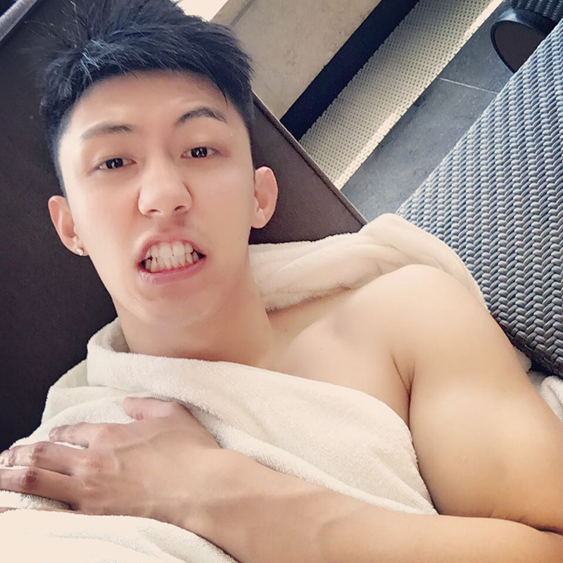 หวงจิ่งอวี๋ johnny huang