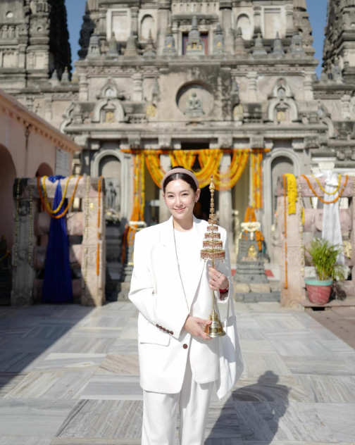 เบลล่า ราณี ชุดไปวัดดารา