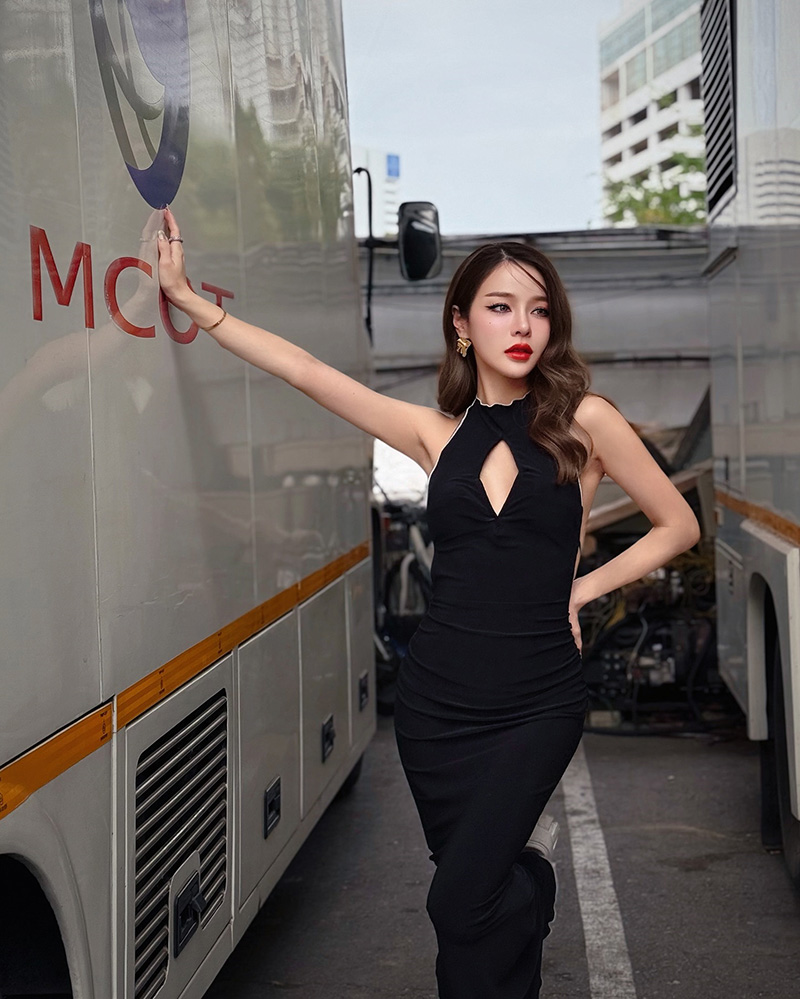 แอร์ ภัณฑิลา ช็อกเจอตะขาบยักษ์ตกจากฝ้า