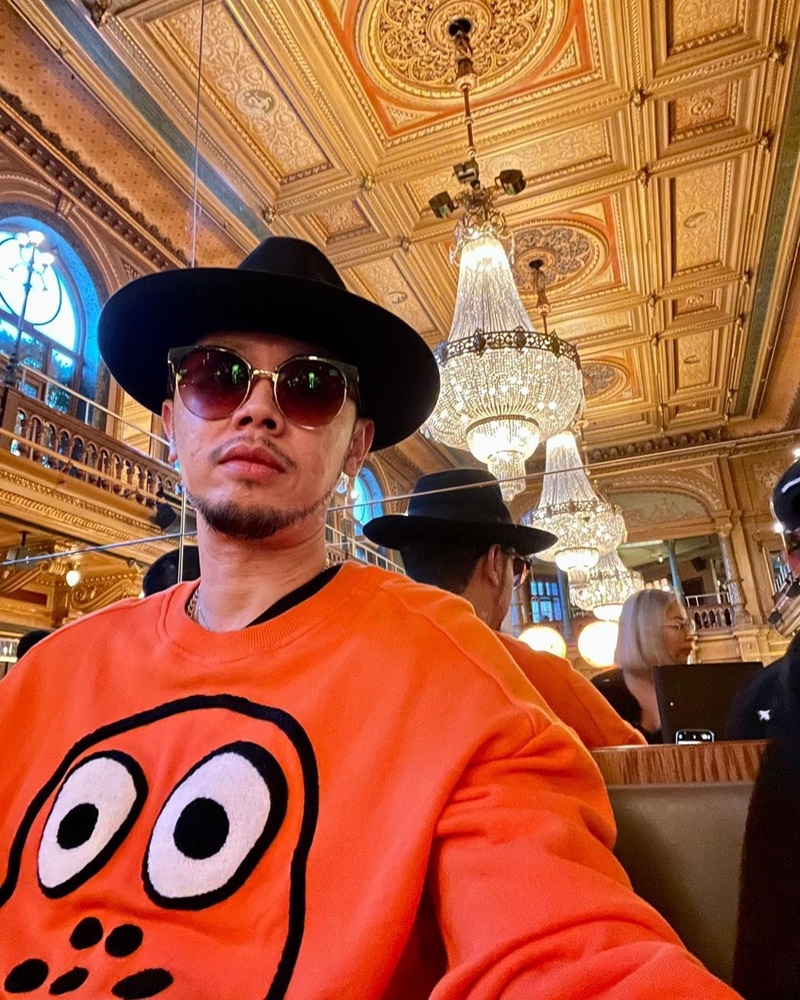 ขันเงิน ไทเทเนียม