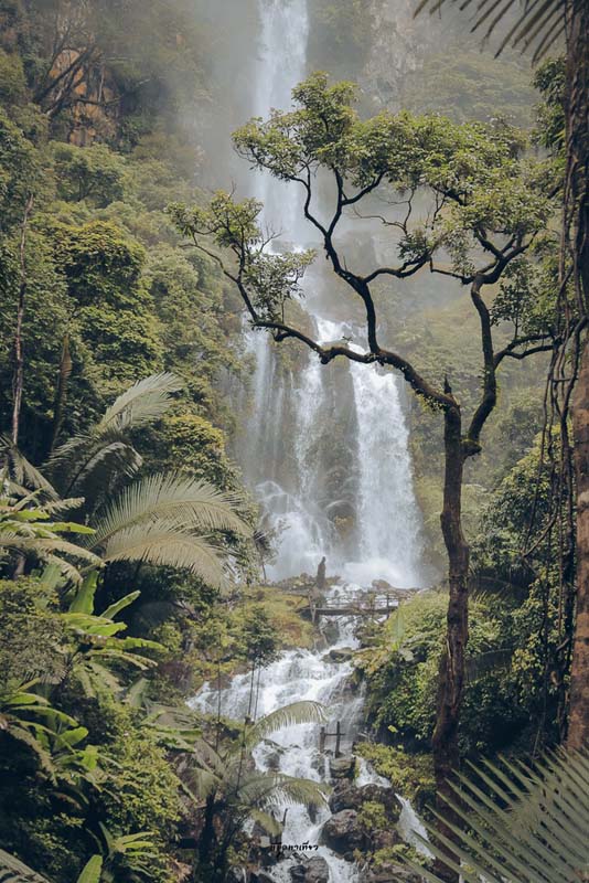 น้ำตกห้วยน้ำเย็น อมก๋อย เชียงใหม่ 