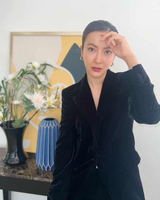 อาย วราไพรินทร์ ประวัติดารา