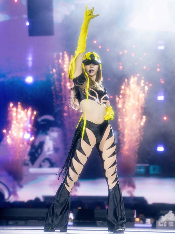  ลิซ่า มีชื่อลุ้นร่วมร้องเพลง ฟุตบอลโลก 2026