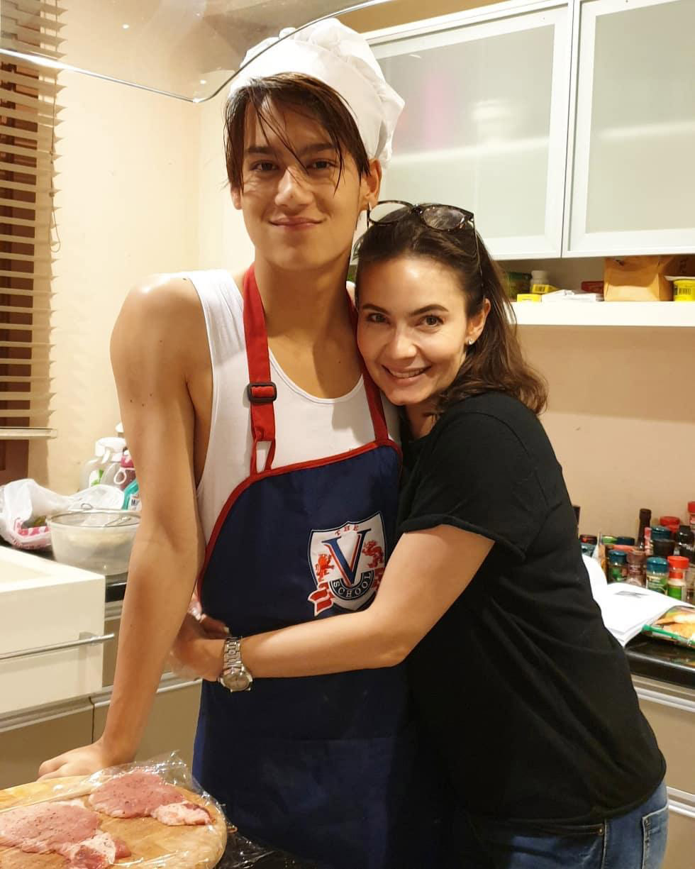 ไอซ์ พาริส, แม่ลูกดารา