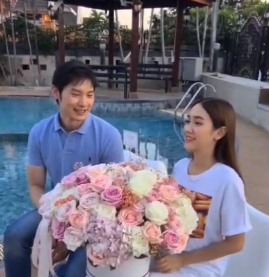 มิน พีชญา