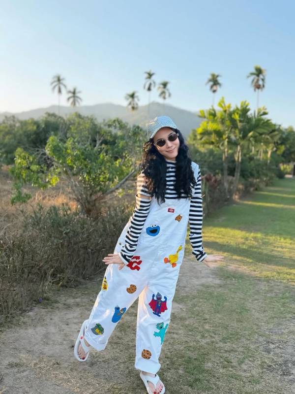 เมย์ เฟื่องอารมย์