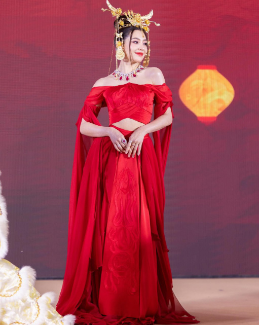 แฟชั่นดารารับตรุษจีน 2568 ส่อง 18 ไอเดียชุดจีนสุดอลัง สวยจึ้งแบบไม่มีใครยอมใคร