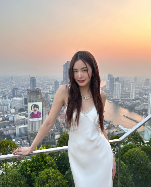 มายด์ ลภัสลัล ประวัติ