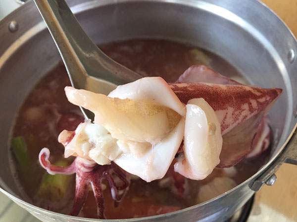 หมึกต้มน้ำดำ