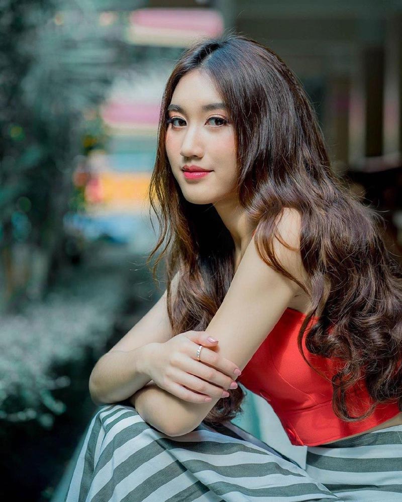 เบสท์ รักษ์วนีย์