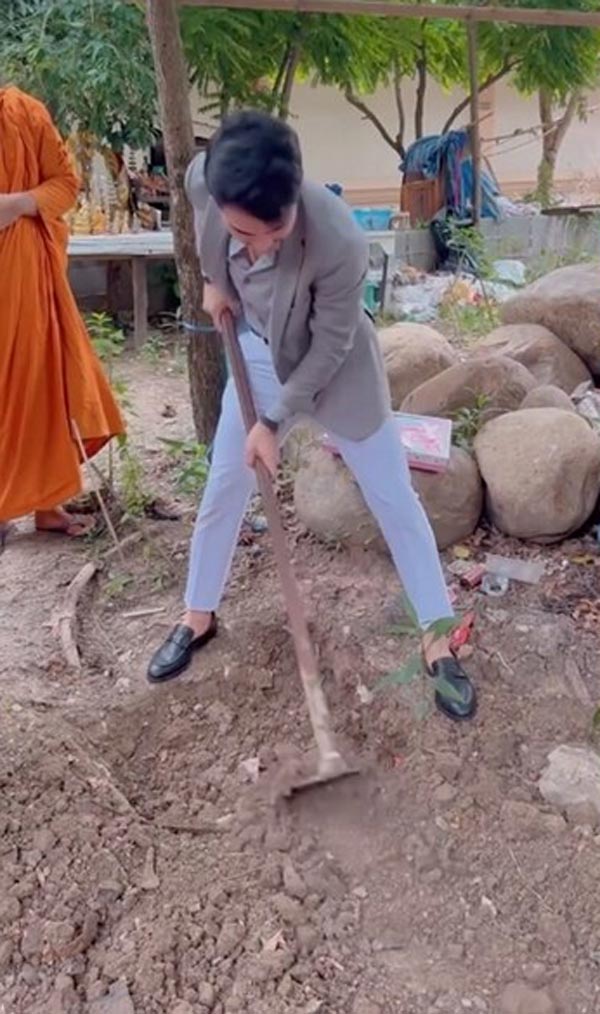 เจนนี่ ยิว