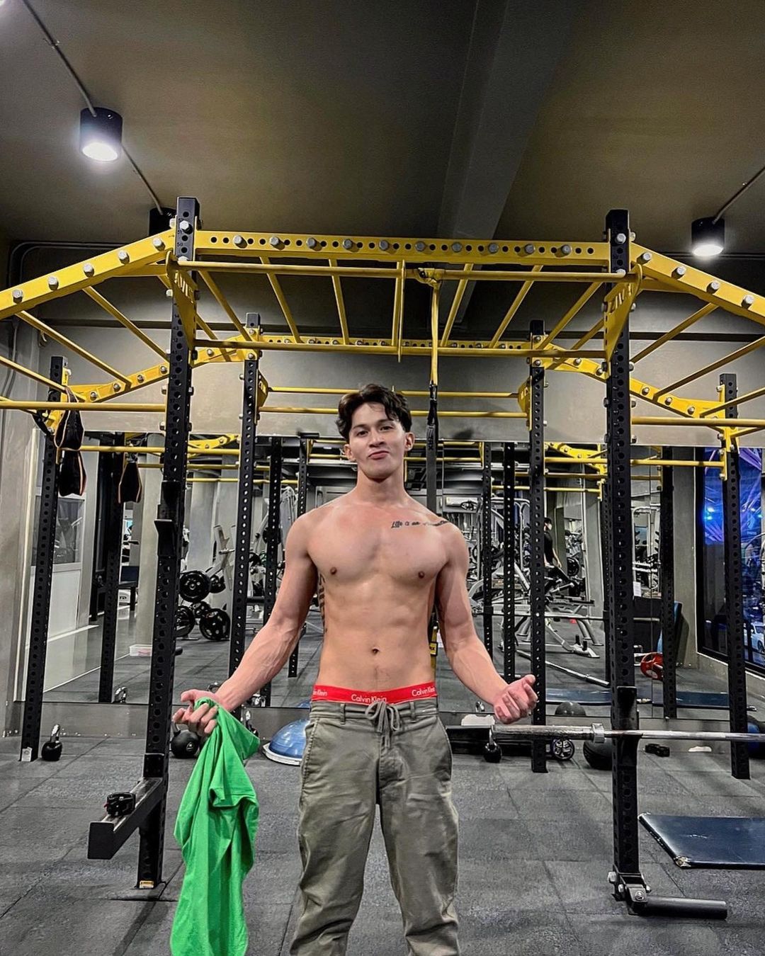 เอ็ม นันทวัฒน์ ผ่องบุรุษ