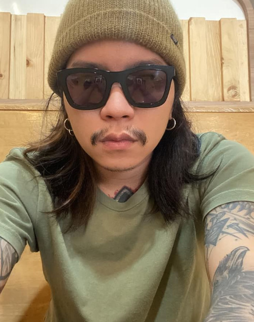 ตาต้า ชาติชาย ประวัติ