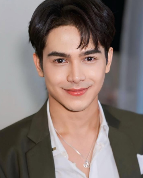 ยิว ฉัตรมงคล