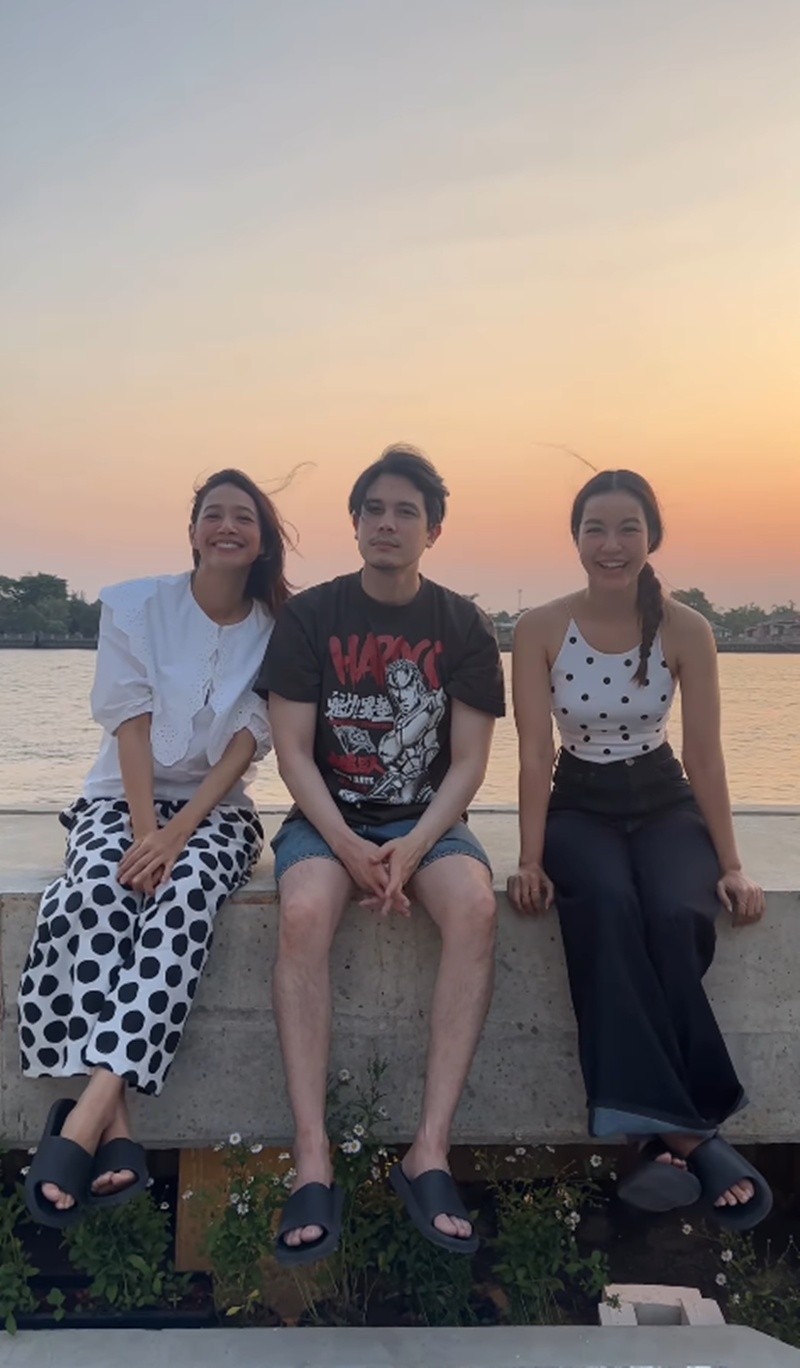 เพื่อนสนิท นักแสดง