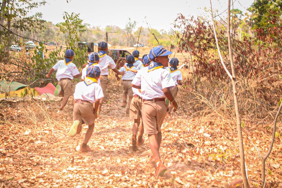 ครูแต่งผีบ้า