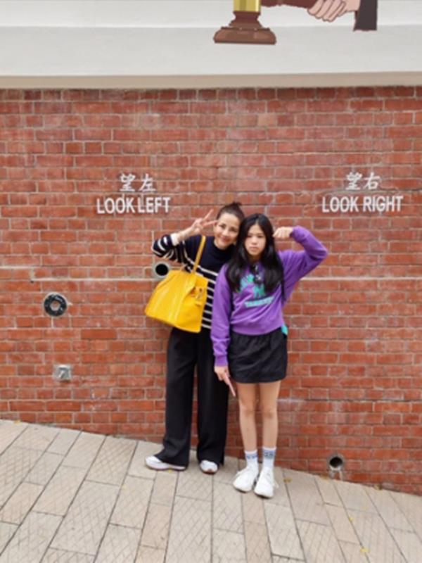 น้องนาวา ลูกสาว อ้อม พิยดา 