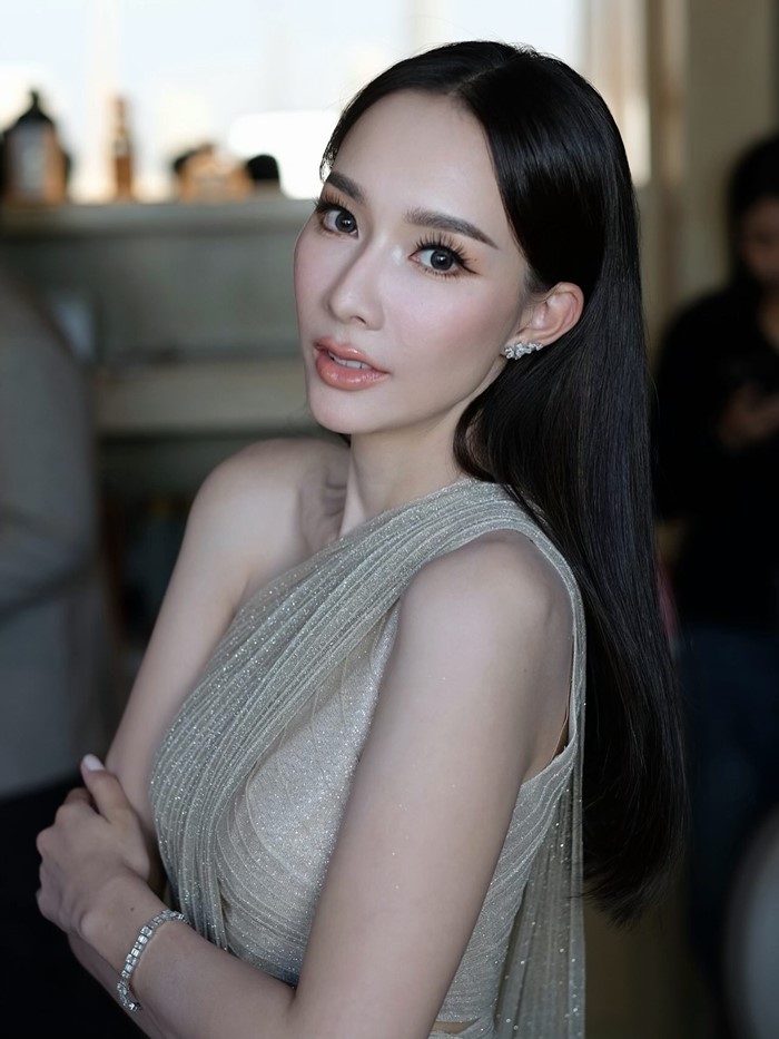 มิ้นท์ ณัฐวรา เข้าพิธีแต่งงาน ไฮโซหยัง วิธวิทย์