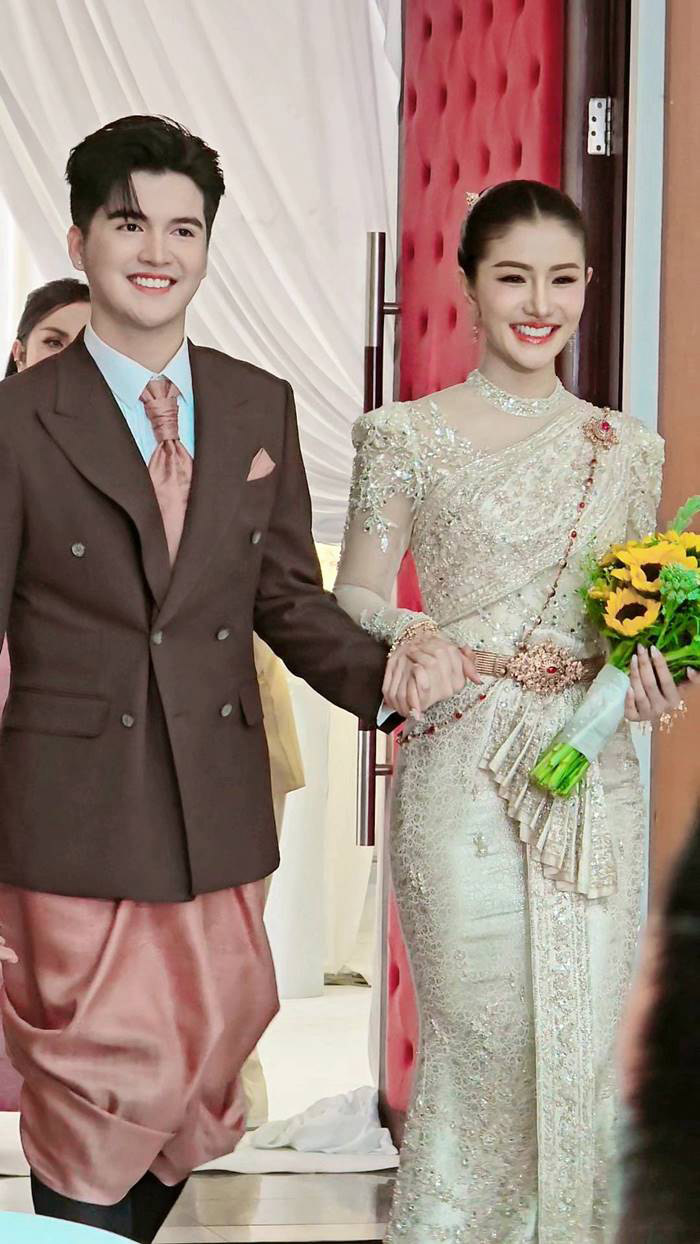 ซัน วงศธร ขอโทษดราม่าจุ๊บปากลูกสาว แพรวพราว